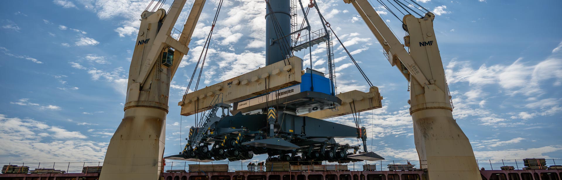 Mobile Harbor Crane 2 Lift