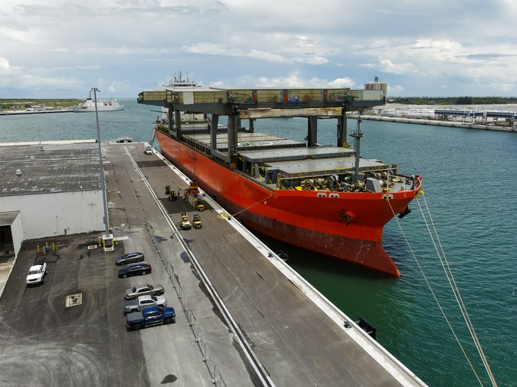 June 1, 2023 - First delivery of 7,000 metric tons of plywood at NCB3 from the cargo vessel Saga Morus